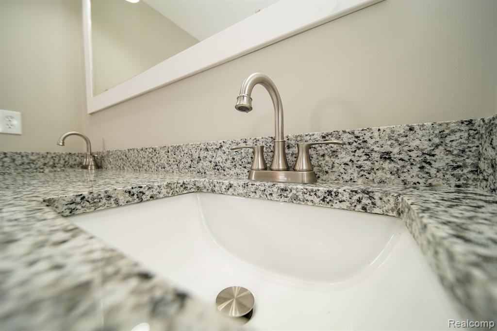 51784 Julies Drive, Clinton Twp, MI 48047 — Photo 55