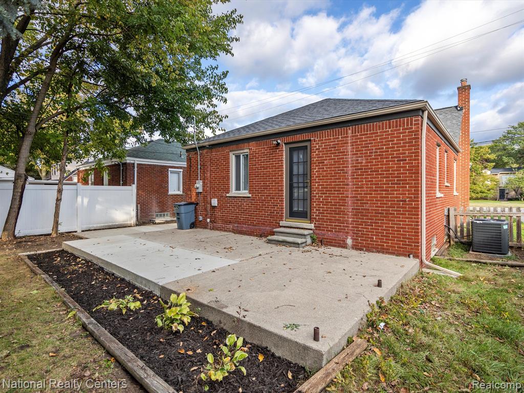 497 COOLIDGE Road, Birmingham, MI 48009 — Photo 29