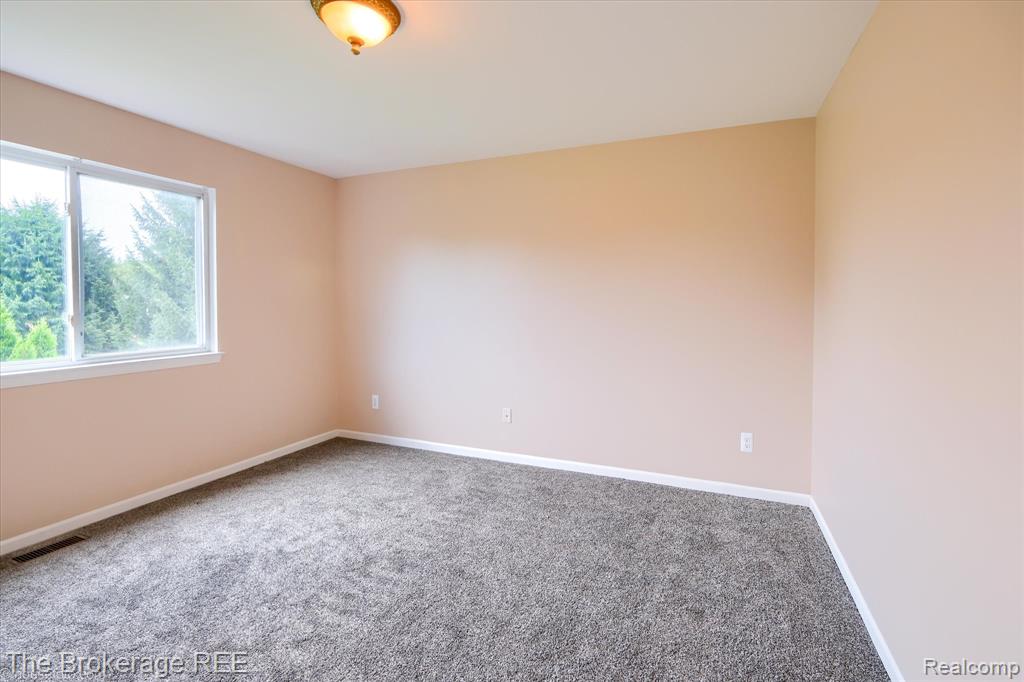 9446 Tiger Run Trail, Davison, MI 48423 — Photo 24
