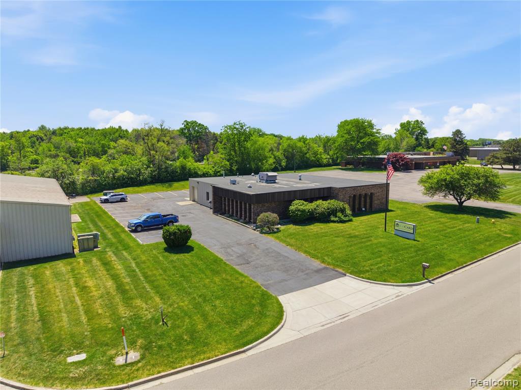 5081 Exchange Drive, Flint, MI 48507 — Photo 3