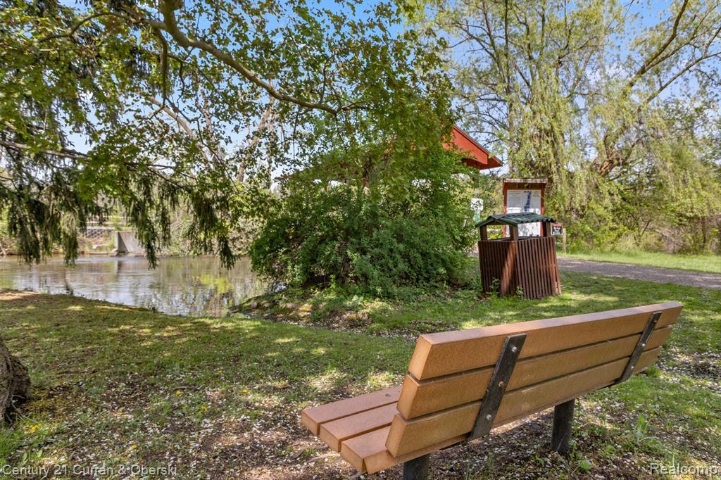 4400 HIGHFIELD Road, Waterford, MI 48329 — Photo 48