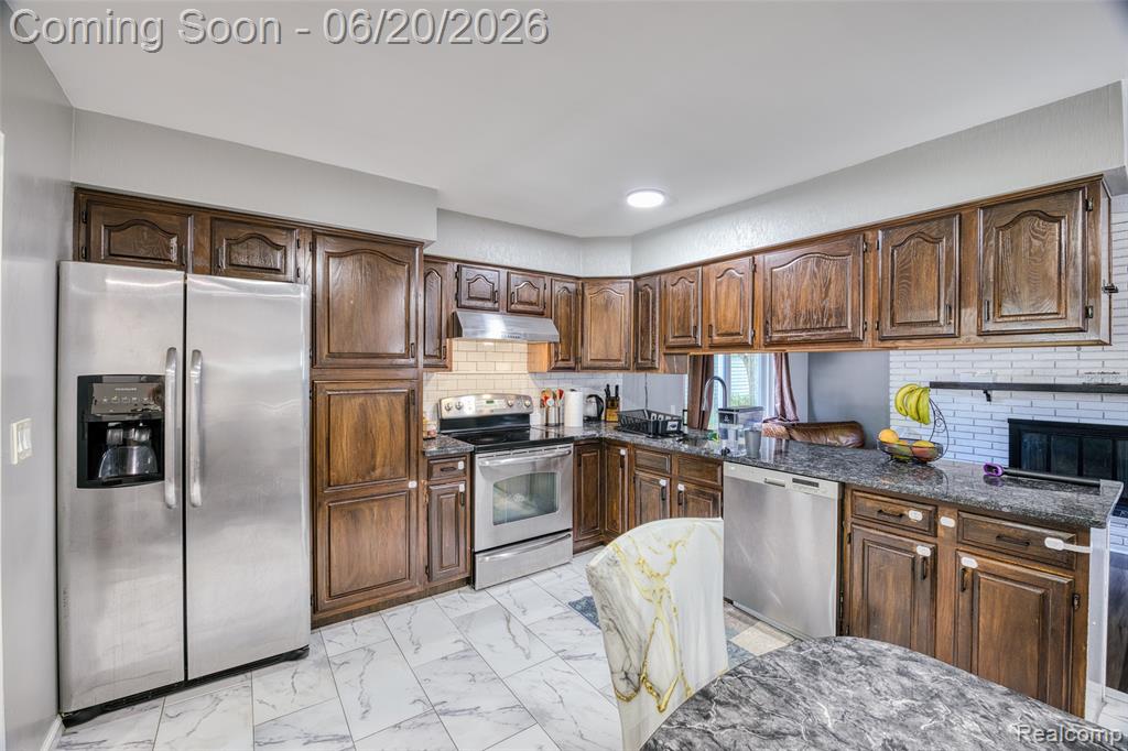 6631 Burnham Drive, Canton, MI 48187 — Photo 14