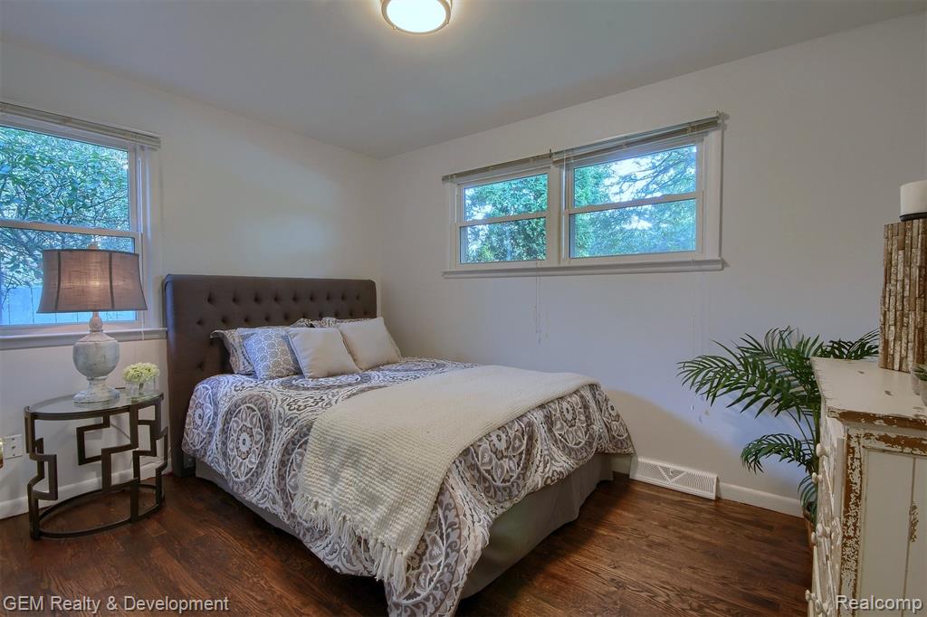 545 WING Street, Plymouth, MI 48170 — Photo 11