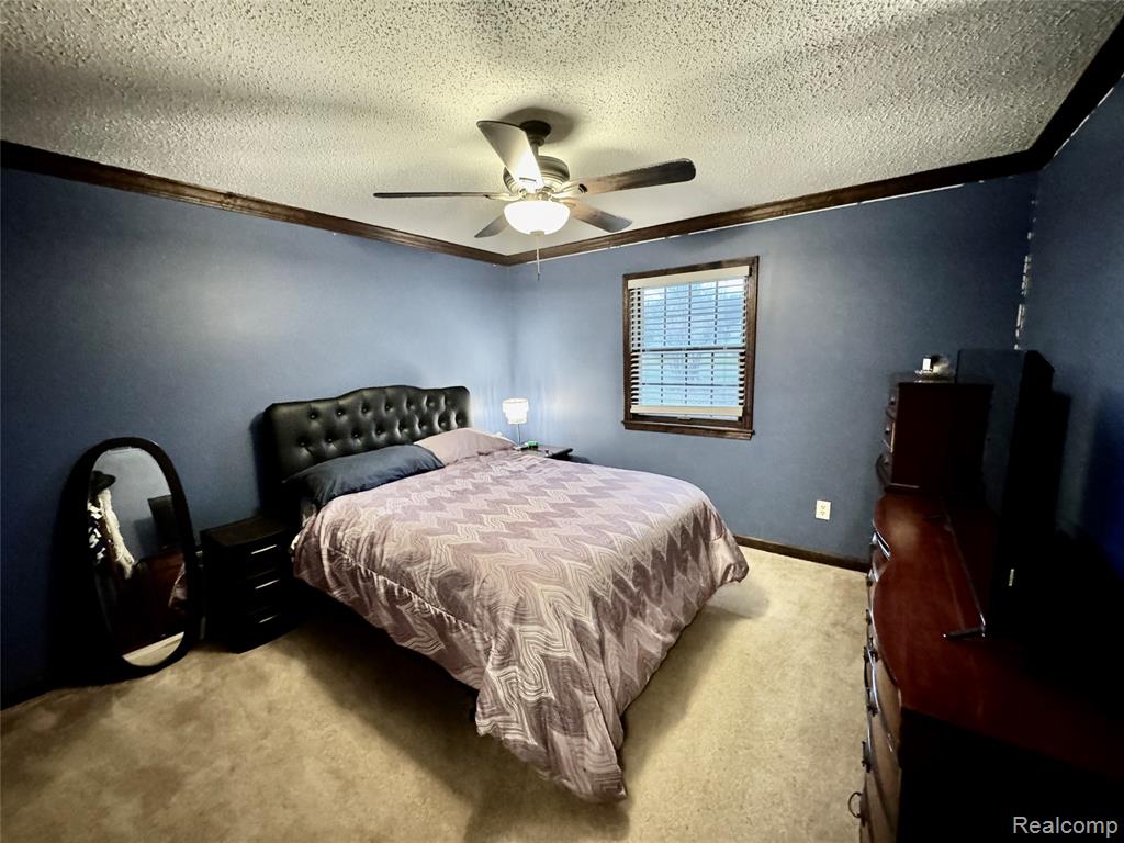 12189 DENTONVIEW Drive, Fenton, MI 48430 — Photo 11