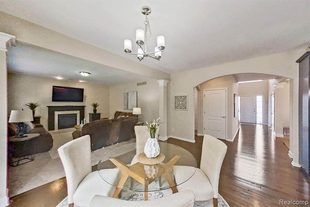 50736 SEVILLA Circle, Novi, MI — Photo 14