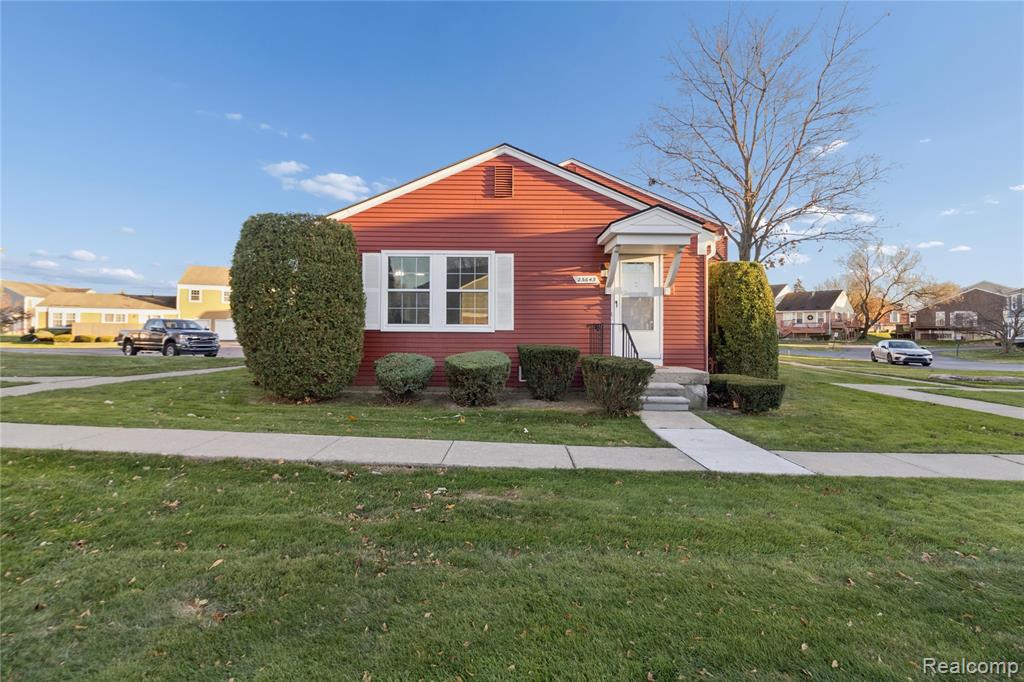 23643 N Rockledge, Novi, MI — front exterior