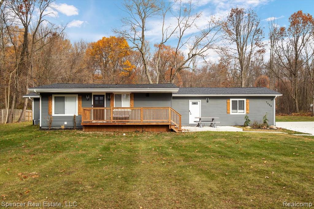 7669 S Eston Road, Clarkston, MI 48348 — Photo 5