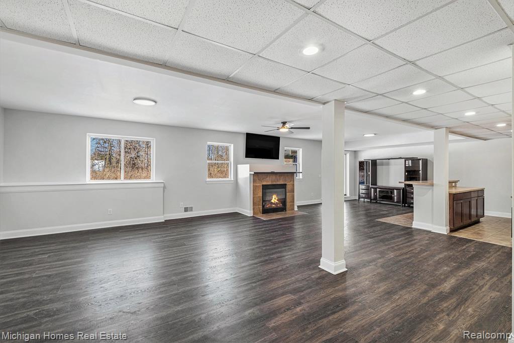 8096 Peninsula Circle, Grand Blanc, MI — Photo 21
