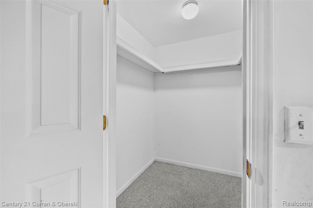 9 Canfield Circle, Dearborn Heights, MI 48127 — Photo 25