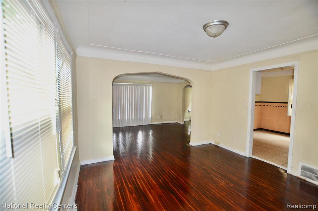 8267 Carlin Street, Detroit, MI 48228 — Photo 11