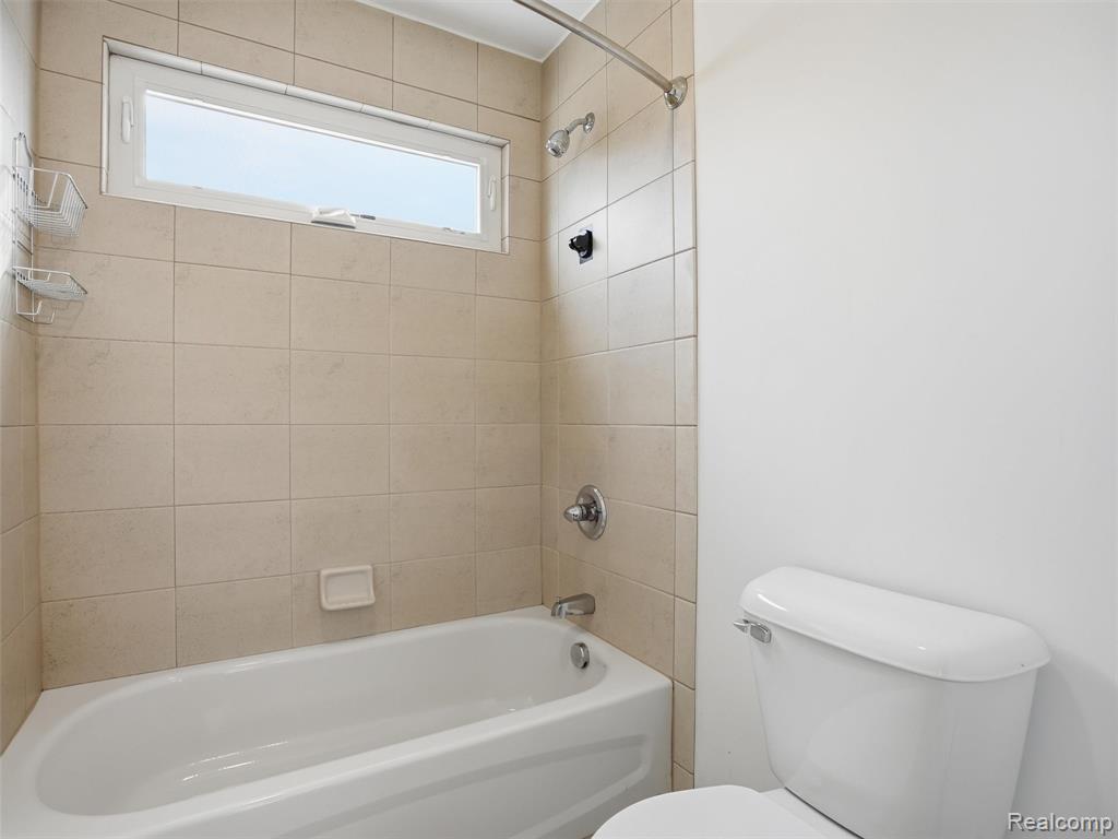 47527 Ellery Lane, Canton, MI 48187 — Photo 31