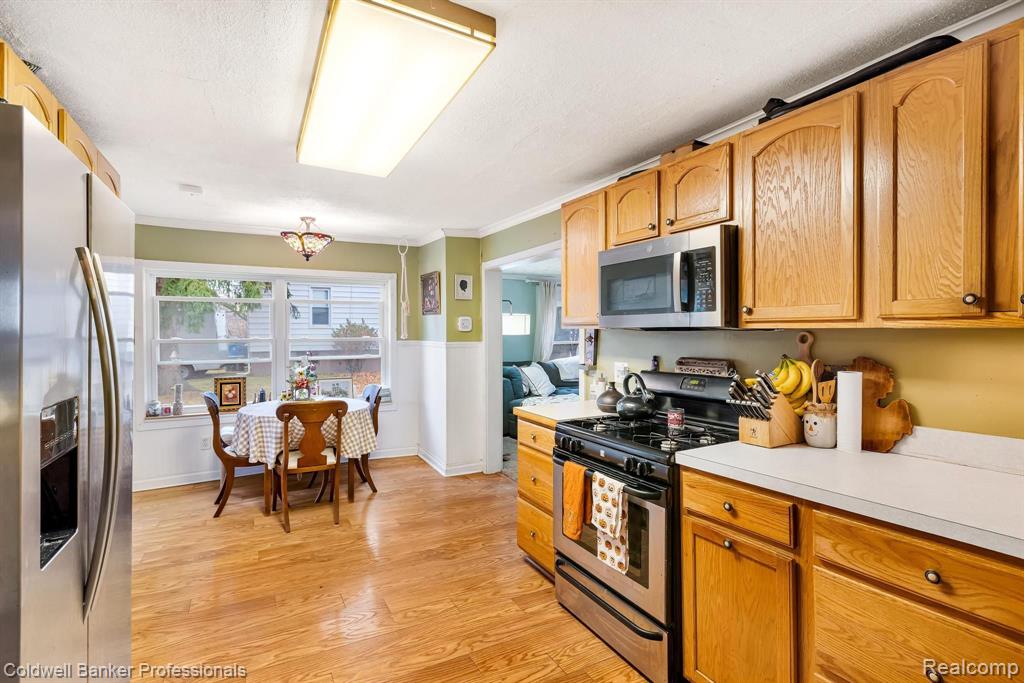 407 OAKLAND Street, Holly, MI 48442 — Photo 9