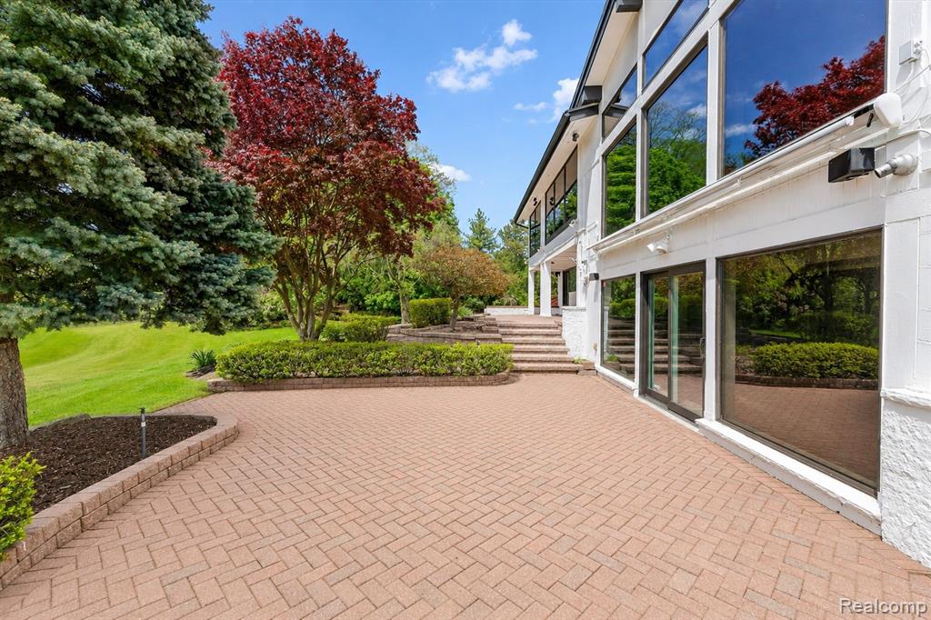 1762 Saint Johns Court, Bloomfield Hills, MI 48302 — Photo 35