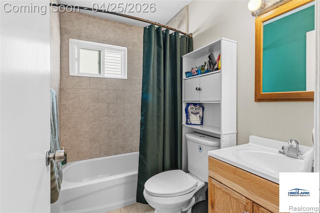 24909 Saxony Avenue, Eastpointe, MI 48021 — Photo 13