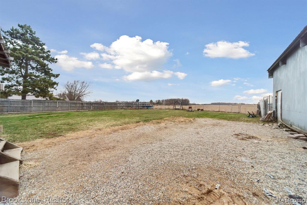 13887 S SUNFIELD, Lake Odessa, MI 48849 — Photo 27