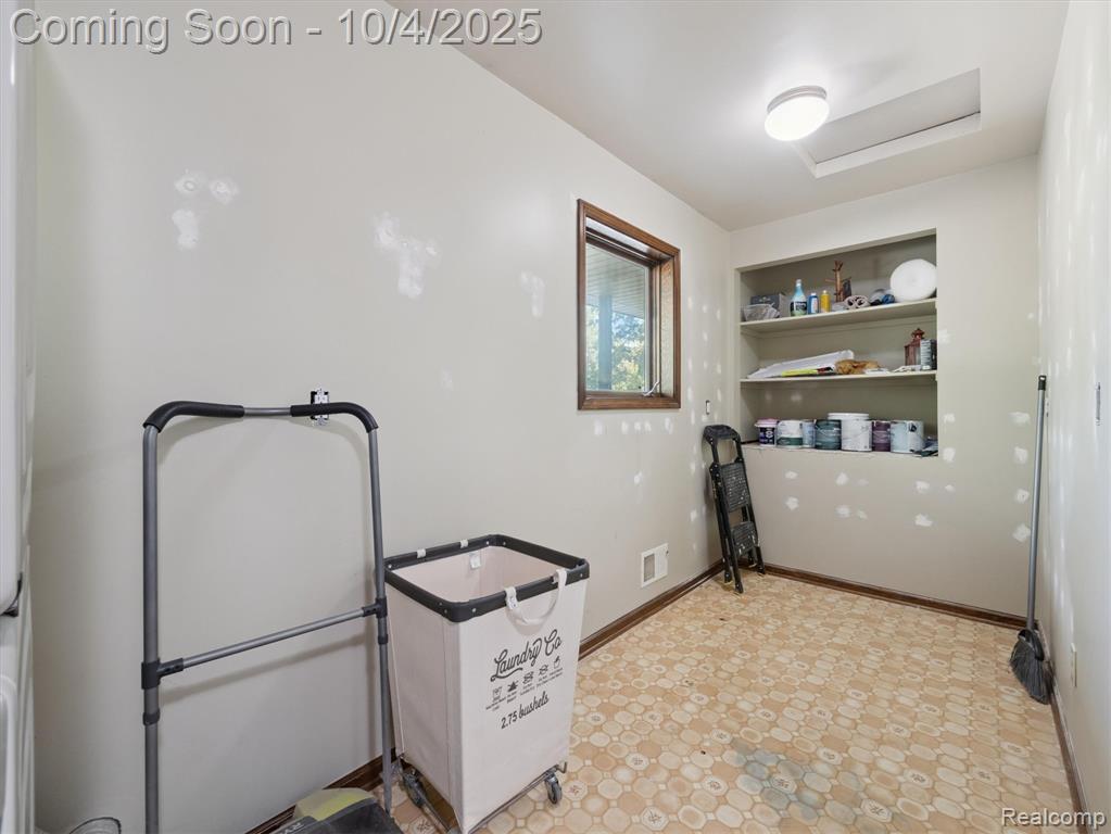 5600 Garretson Lane, Oxford, MI 48371 — Photo 31