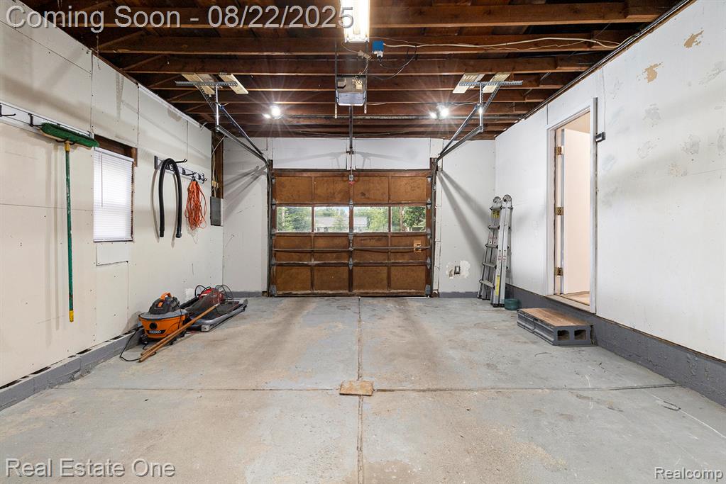7375 Rory Street, Grand Blanc, MI 48439 — Photo 17