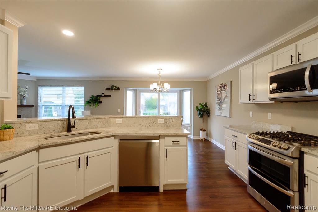 13656 Cambridge Court, Van Buren, MI 48111 — Photo 16