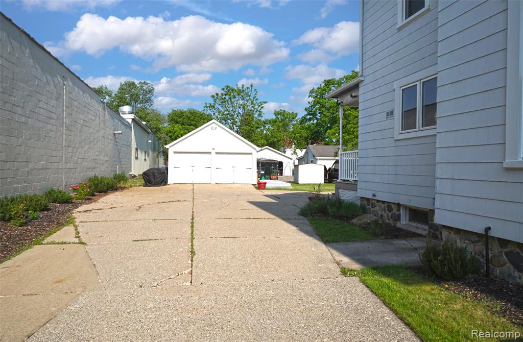 74054 Church Street, Armada, MI — Photo 32