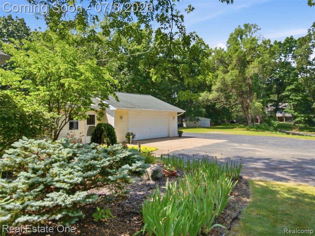 1230 Bald Eagle Lake Road, Ortonville, MI 48462 — Photo 6