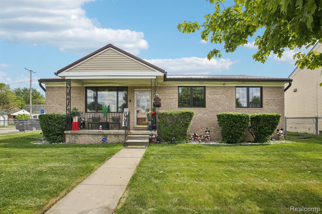 8286 Westminster Avenue, Warren, MI 48089 — front exterior