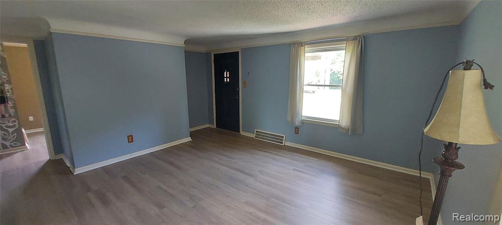 9473 Whitall Lane, Grosse Ile, MI 48138 — Photo 4