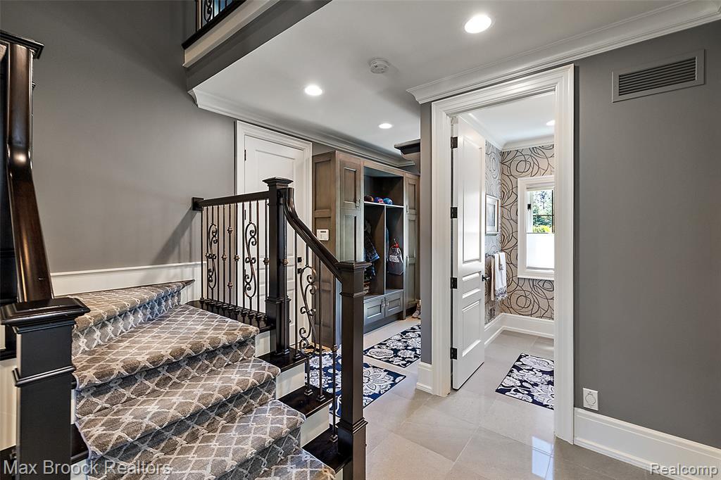 5466 Orchard Ridge Drive, Rochester, MI 48306 — Photo 21