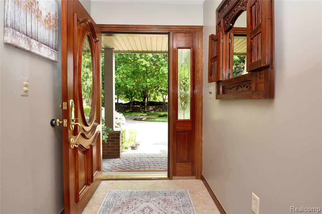 960 Eckford Drive, Troy, MI 48085 — Photo 3