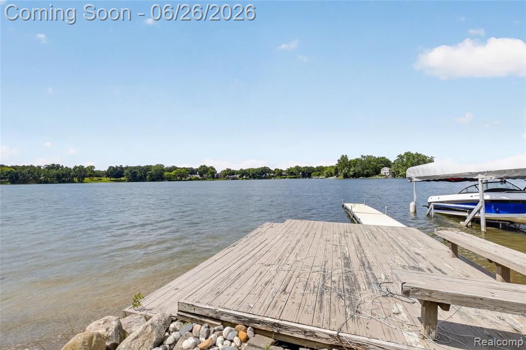 3160 Lexington Road, Waterford, MI 48328 — Photo 35