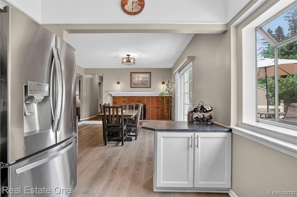 2802 Costa Mesa Road, Waterford, MI 48329 — Photo 13