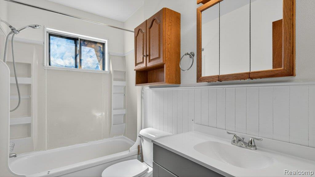 9405 Chamberlain Street, Romulus, MI 48174 — Photo 18