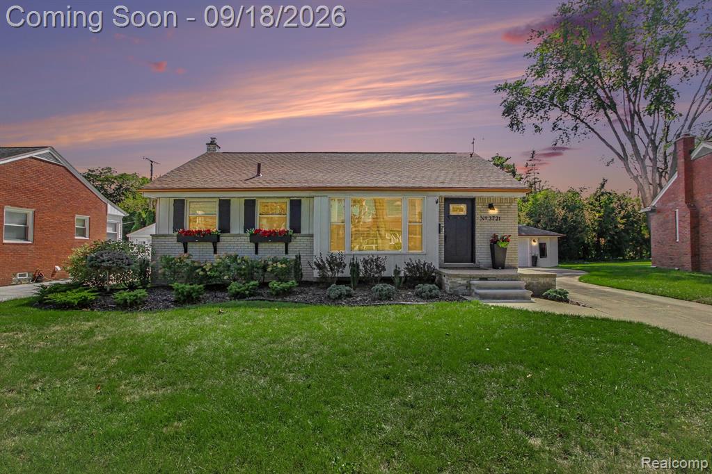 3721 Ravena Avenue, Royal Oak, MI 48073