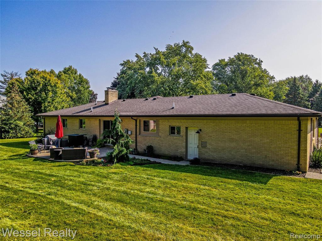 53121 Franklin Drive, Shelby Twp, MI 48316 — Photo 37