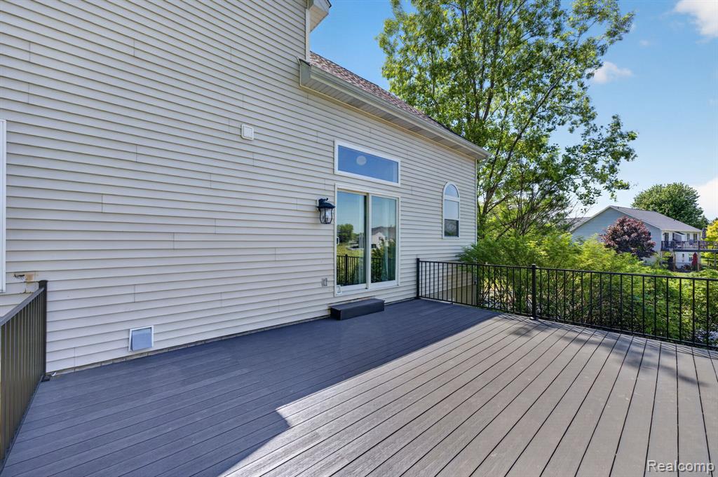 9055 Hegel Road, Goodrich Vlg, MI — Photo 13