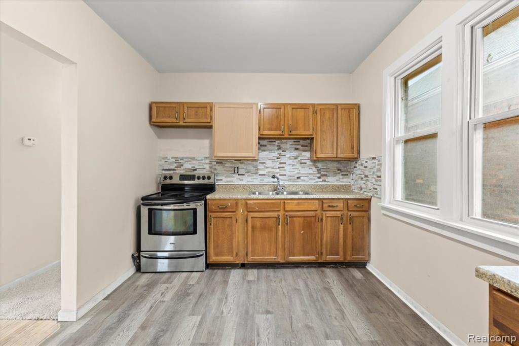 9662 Broadstreet Avenue, Detroit, MI 48204 — Photo 22