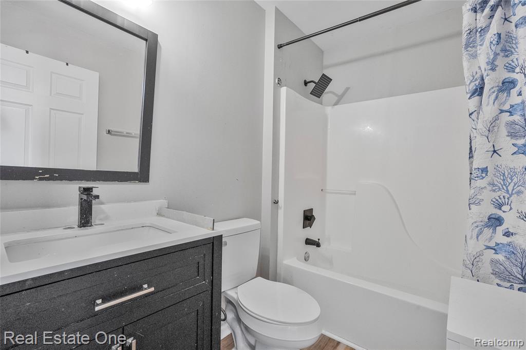 1575 Pebble Beach Drive, Pontiac, MI 48340 — Photo 13