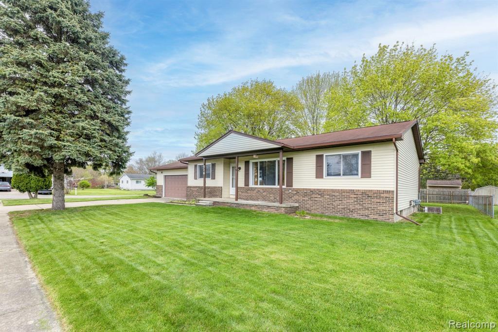 516 WILLIAM G Drive, Capac, MI 48014 — Photo 3