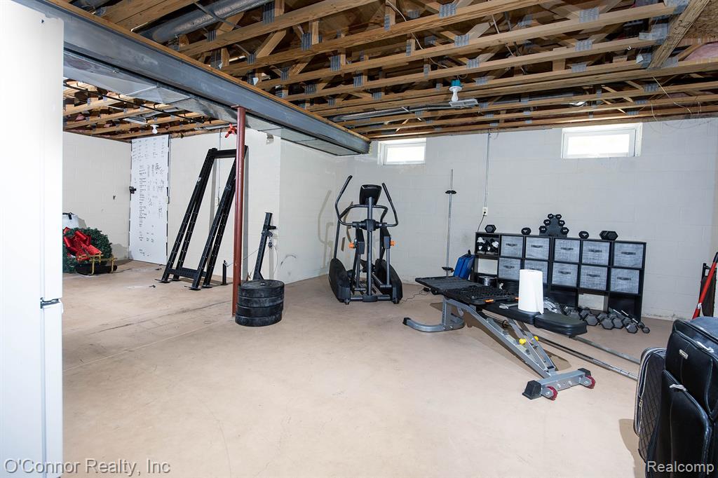 3239 Turnberry, Port Huron, MI 48060 — Photo 31