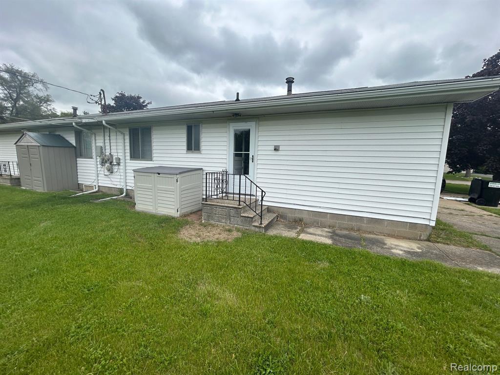5272 VAN WINKLE Street, Brighton, MI 48116 — Photo 10