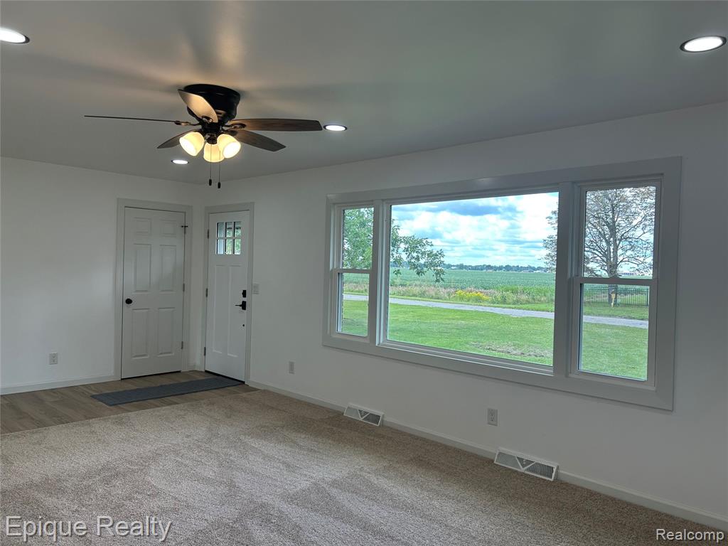 875 S Airport Road, Saginaw, MI 48601 — Photo 9