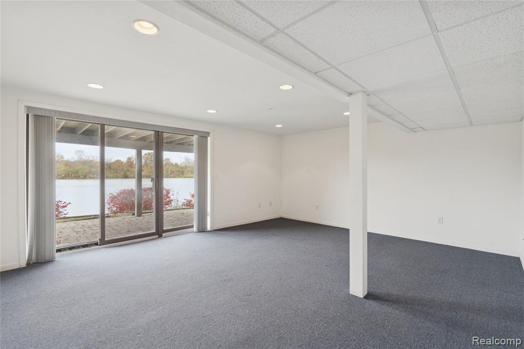 9502 Fenwin Drive, Grand Blanc, MI 48439 — Photo 36