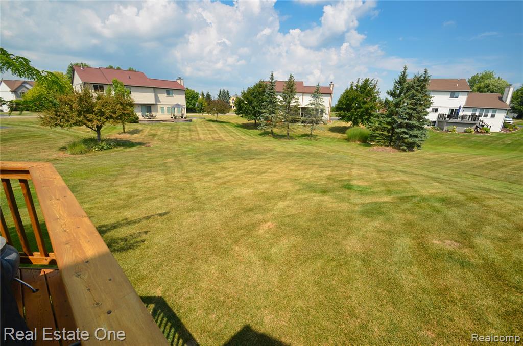 2092 Westview Court, Orion, MI — Photo 37