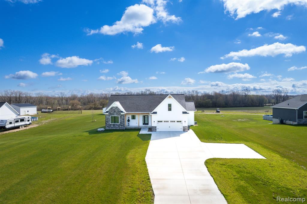 425 CORNEIL Road, Imlay City, MI 48444 — Photo 34