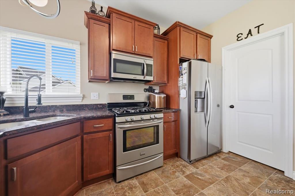 8131 Peninsula Circle, Grand Blanc, MI 48439 — Photo 8