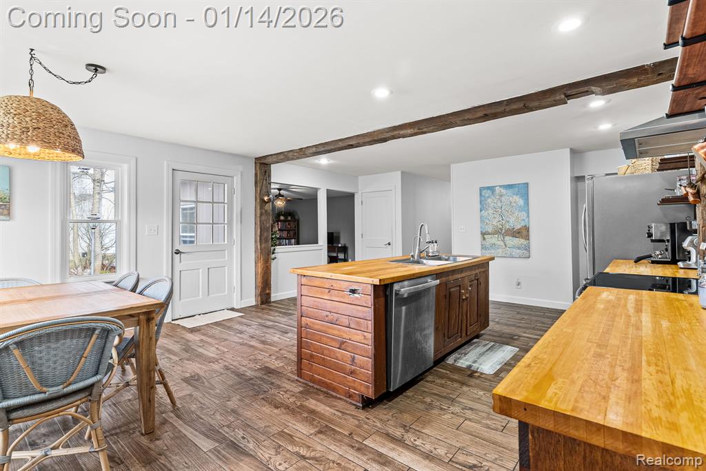 8098 Dover Drive, Grand Blanc, MI 48439 — Photo 17