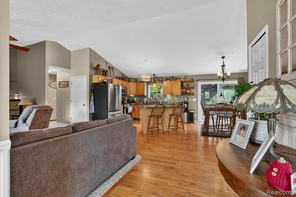 9565 Crofoot Road, Fowlerville, MI 48836 — Photo 7
