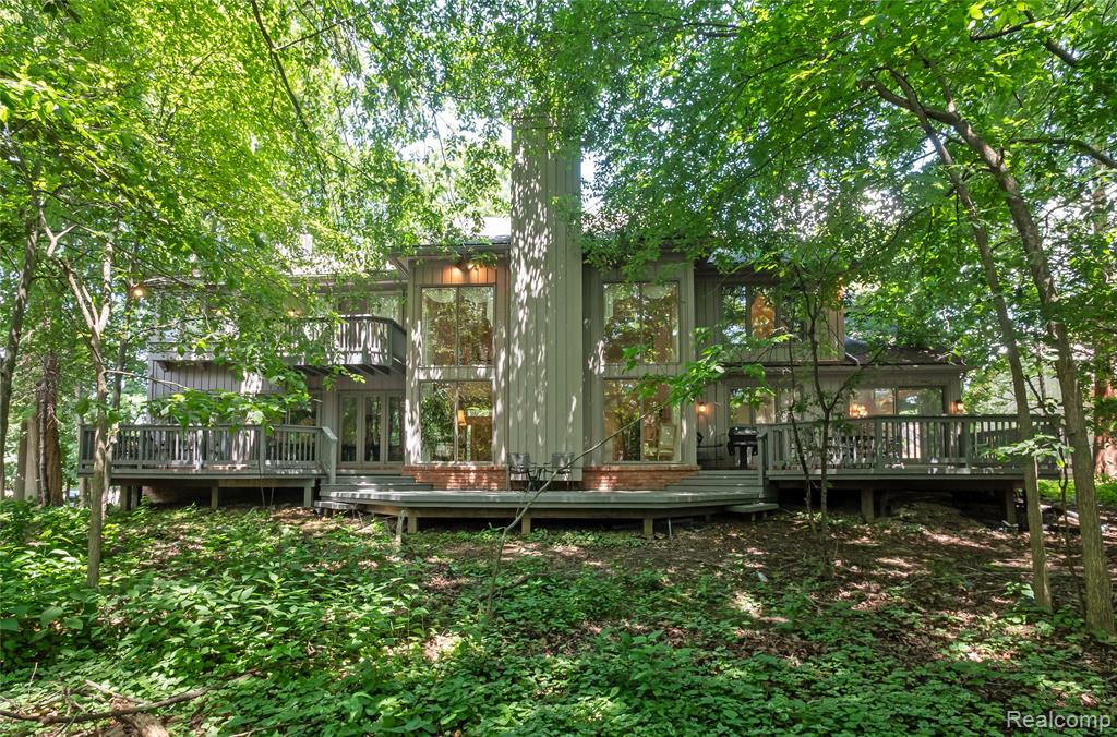 4730 Mirror Lake Drive, West Bloomfield, MI 48323 — Photo 24