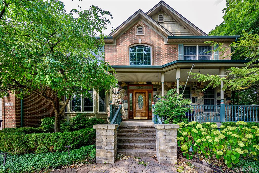 1528 Lawndale Drive, Royal Oak, MI 48067