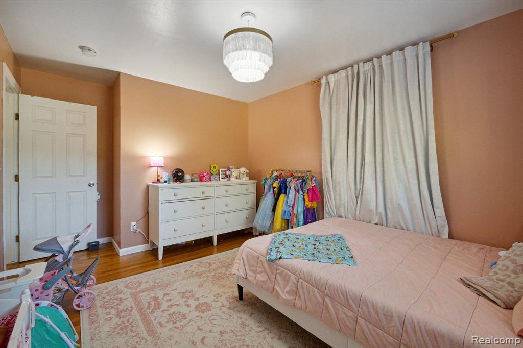 655 FERNDALE Avenue, Lake Orion, MI 48362 — Photo 16