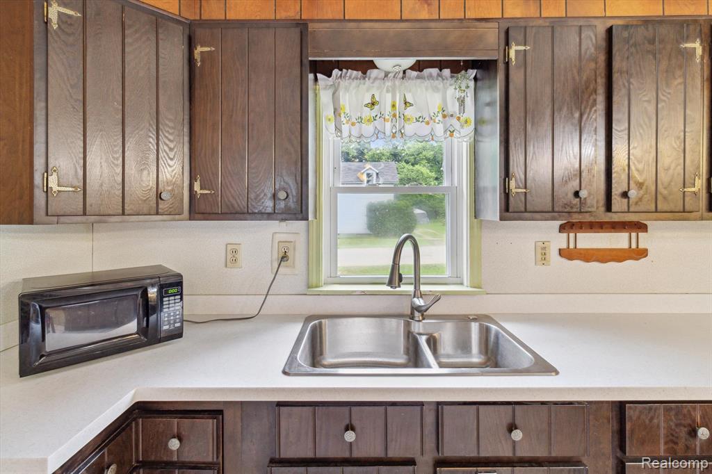 4415 Central Street, Columbiaville, MI 48421 — Photo 8